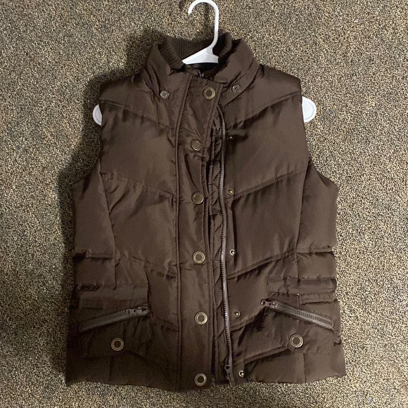 Brown Puffer Vest - Picture 1 of 4